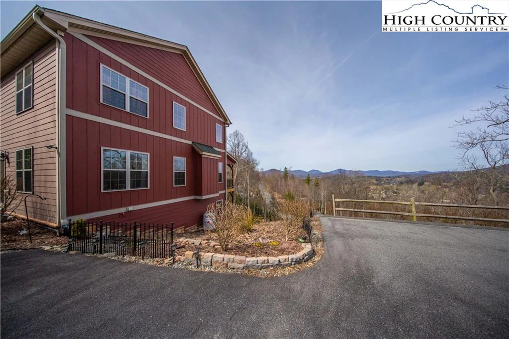 Image number 1 for the current listing