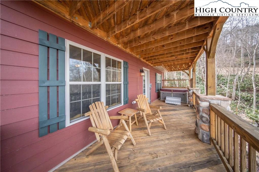 Image number 16 for the current listing