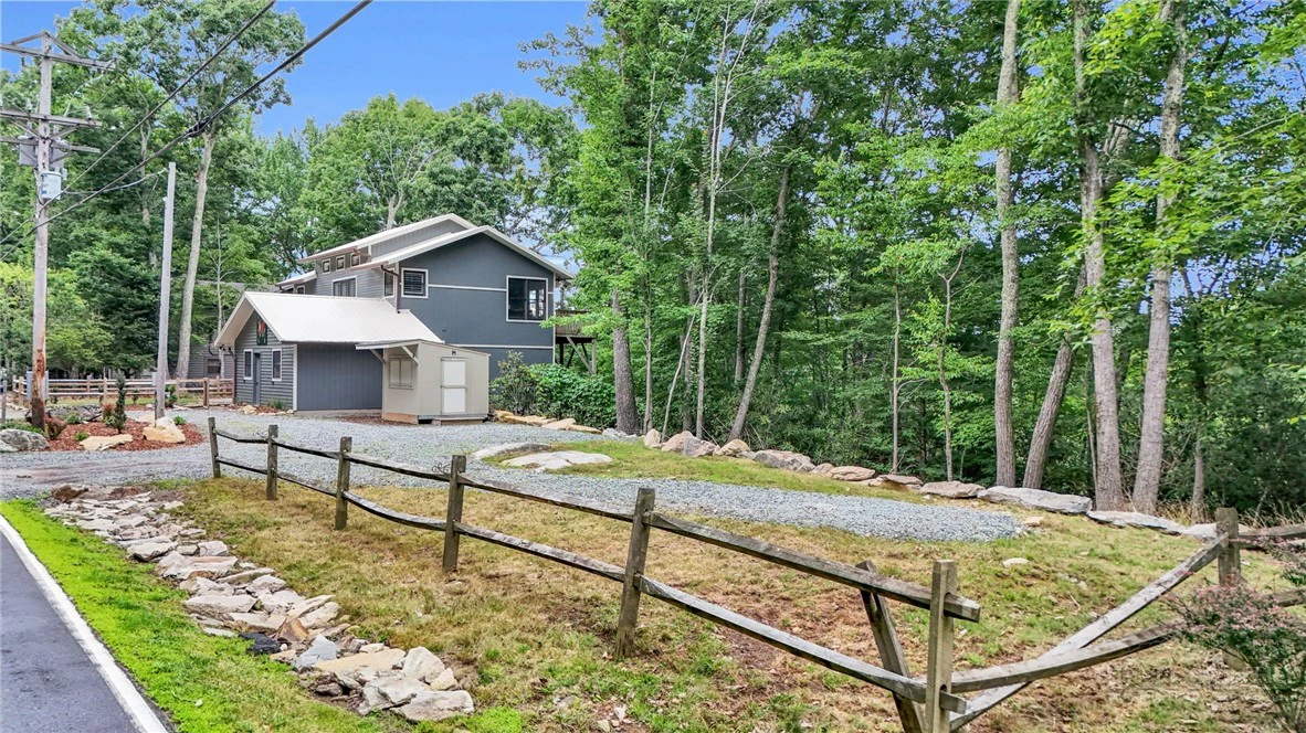 Image number 3 for the current listing