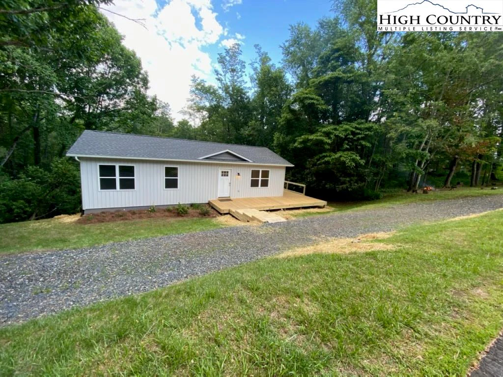 Image number 1 for the current listing