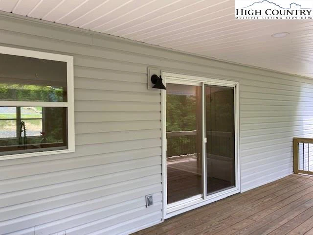 Image number 10 for the current listing