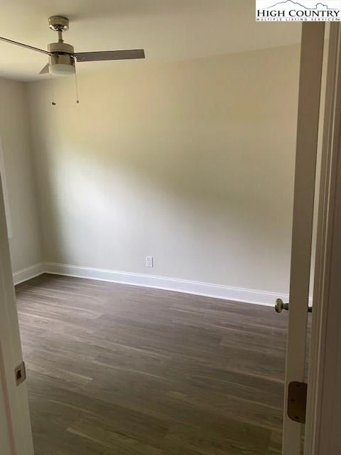 Image number 8 for the current listing