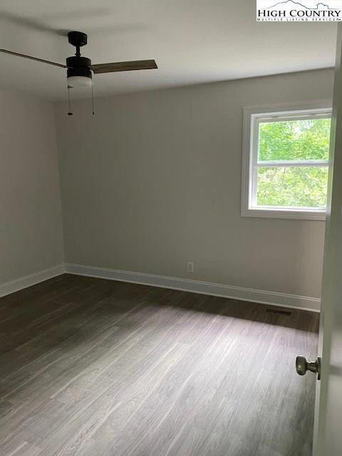 Image number 9 for the current listing