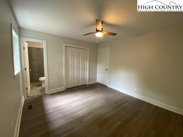 Image number 11 for the current listing