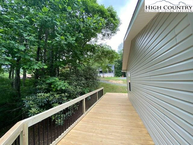 Image number 16 for the current listing