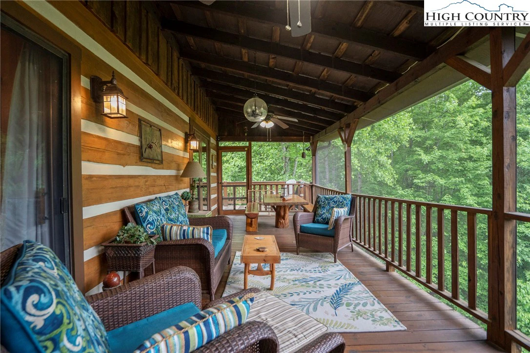 Image number 6 for the current listing