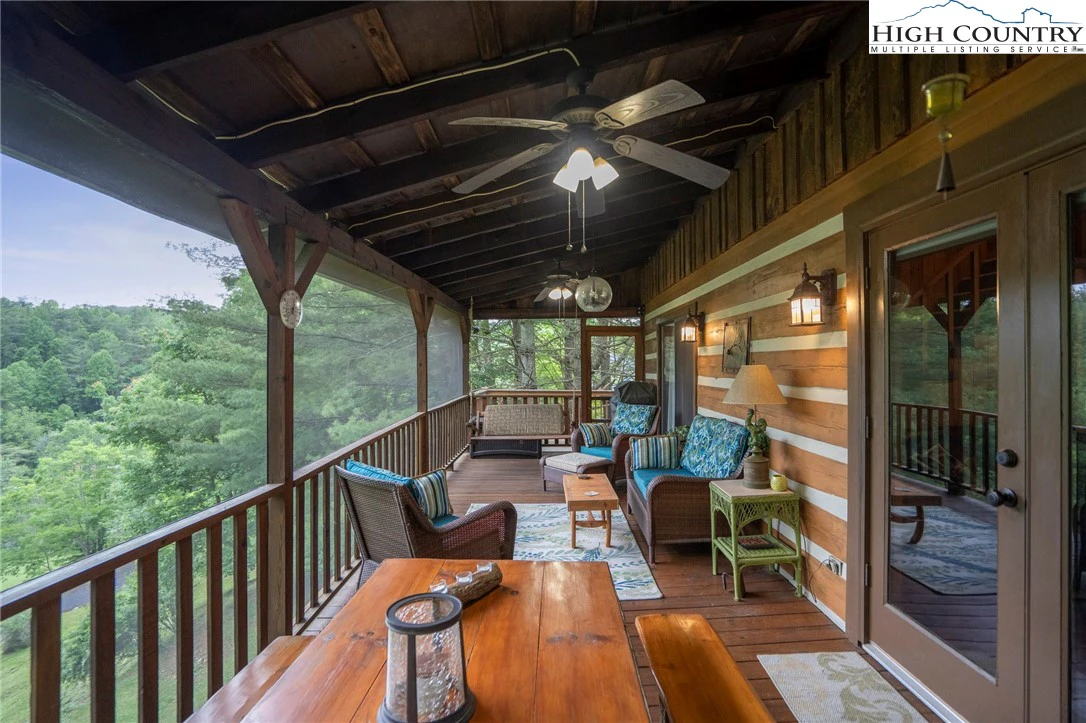 Image number 7 for the current listing