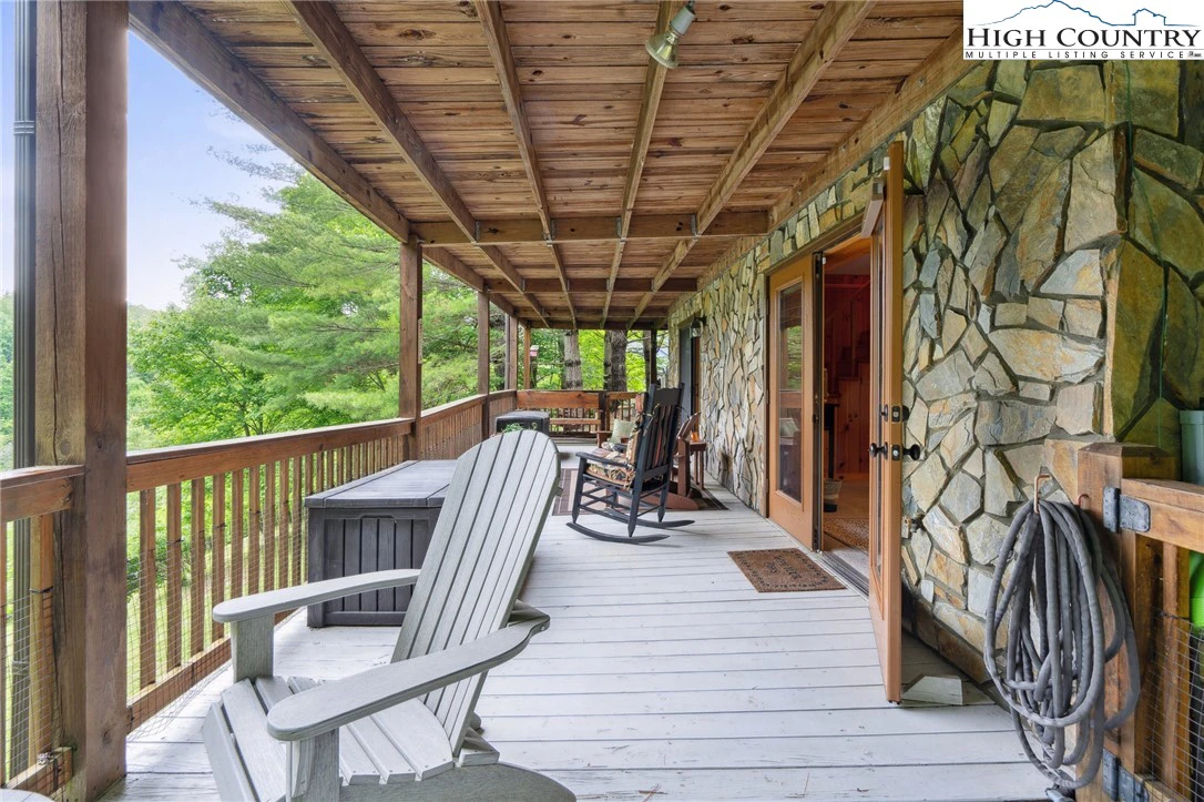 Image number 8 for the current listing