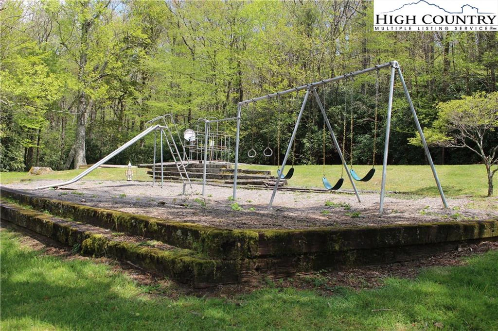 Image number 9 for the current listing