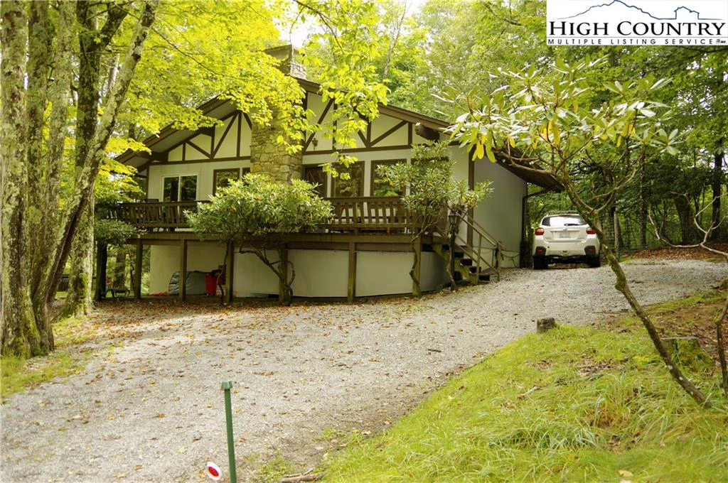 Image number 1 for the current listing