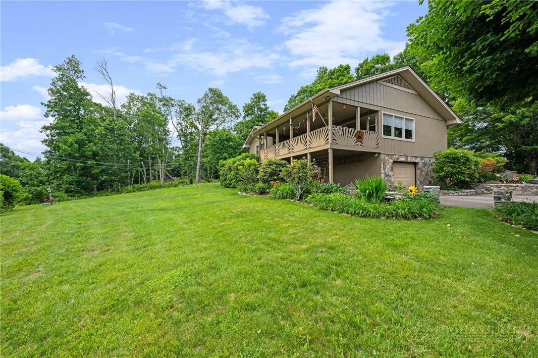 Image number 4 for the current listing
