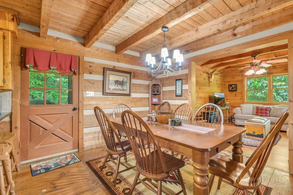 Image number 14 for the current listing