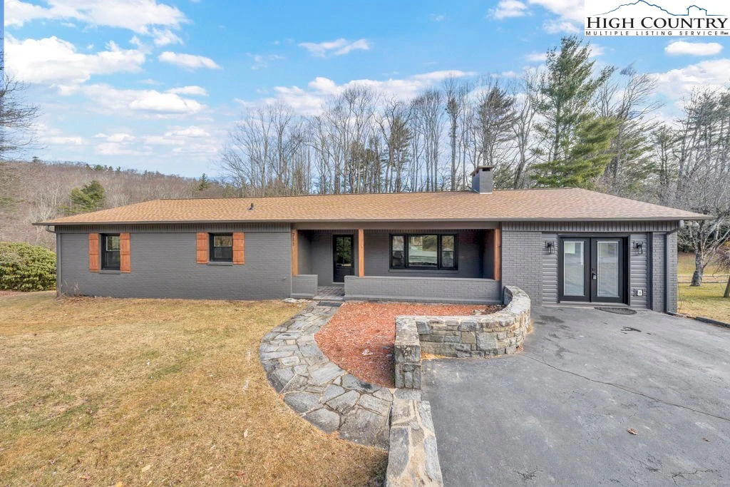 Image number 12 for the current listing
