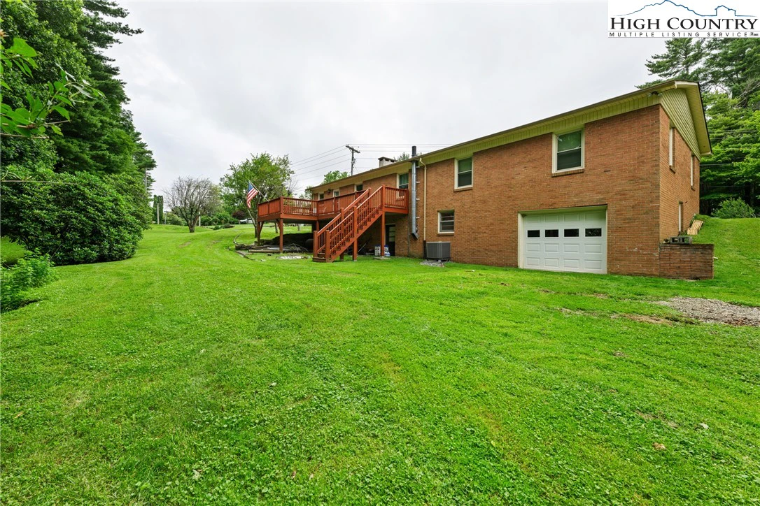 Image number 15 for the current listing