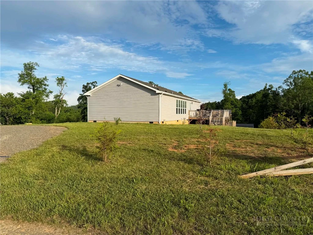 Image number 15 for the current listing