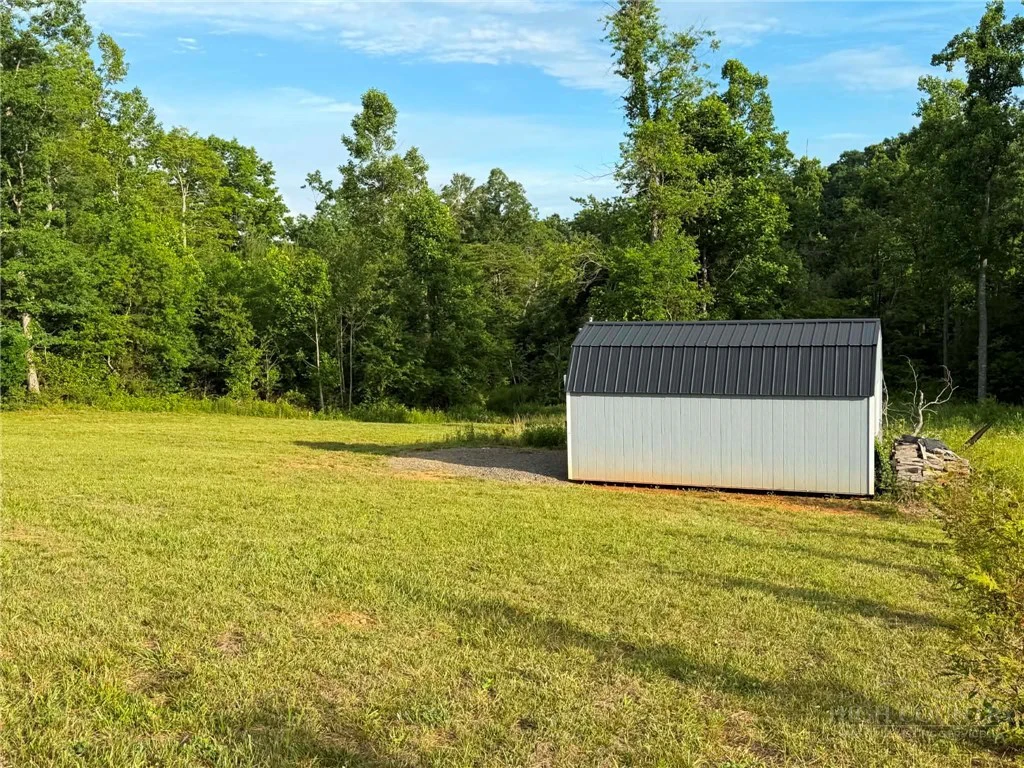 Image number 16 for the current listing