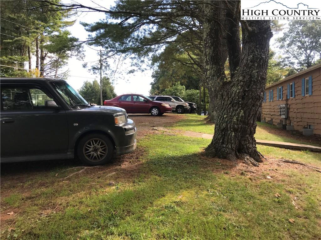 Image number 5 for the current listing