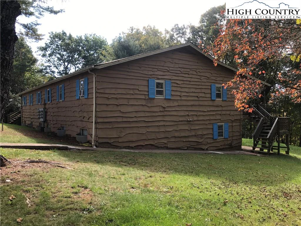 Image number 6 for the current listing