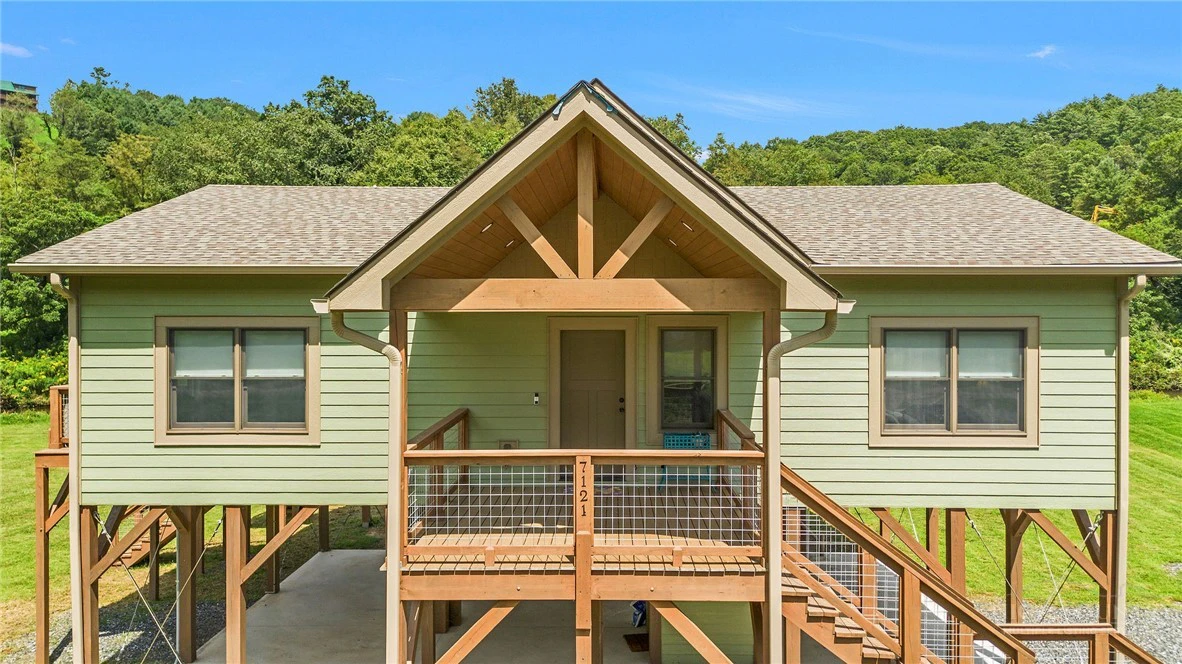 Image number 2 for the current listing