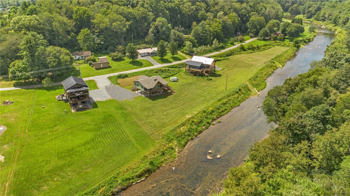 Image number 8 for the current listing