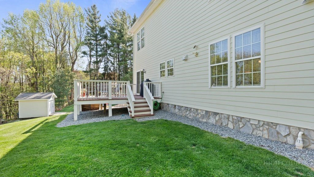 Image number 16 for the current listing