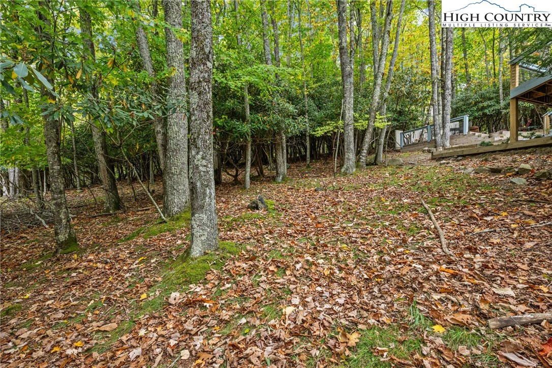 Image number 17 for the current listing