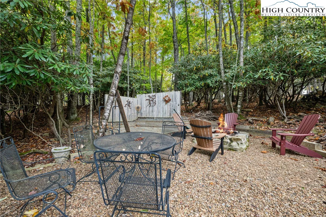 Image number 12 for the current listing