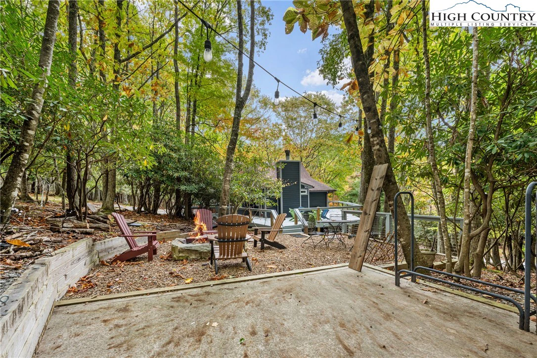 Image number 13 for the current listing