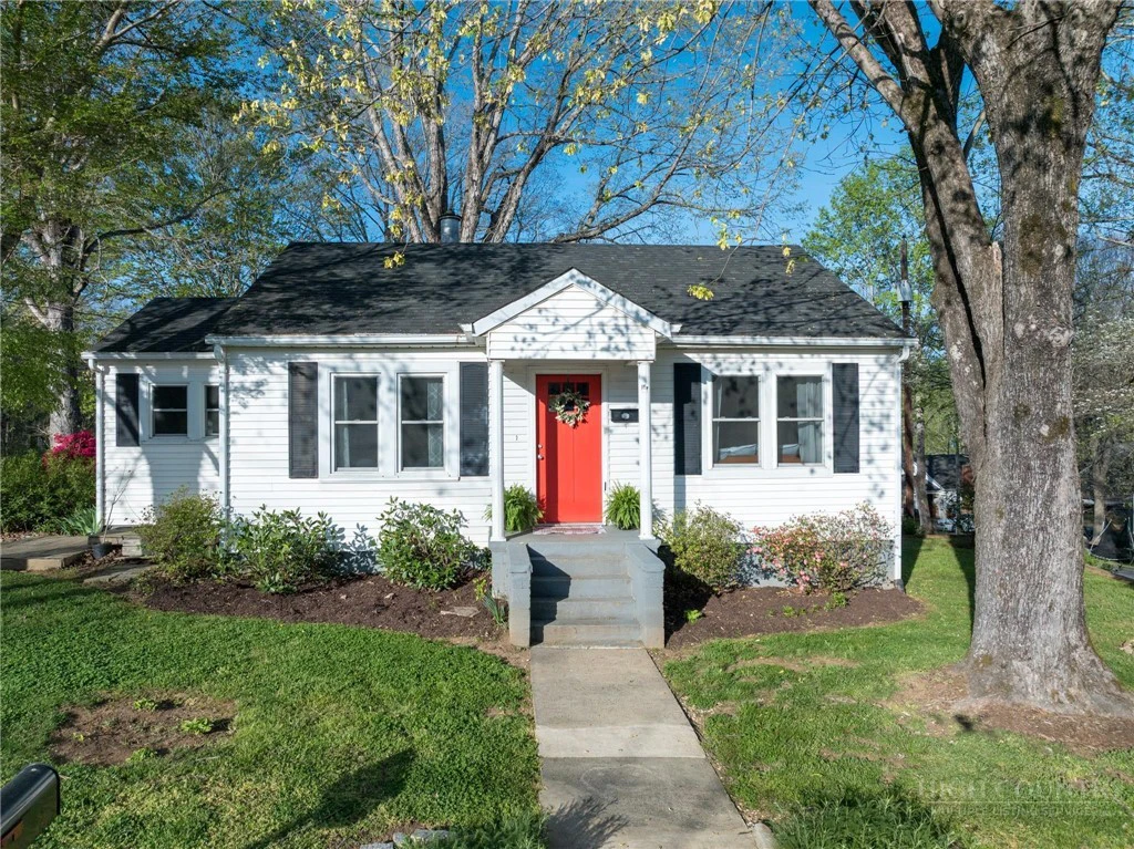 Image number 2 for the current listing