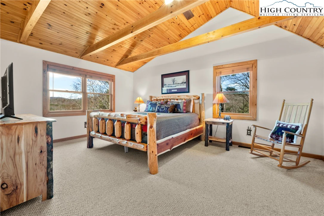 Image number 5 for the current listing