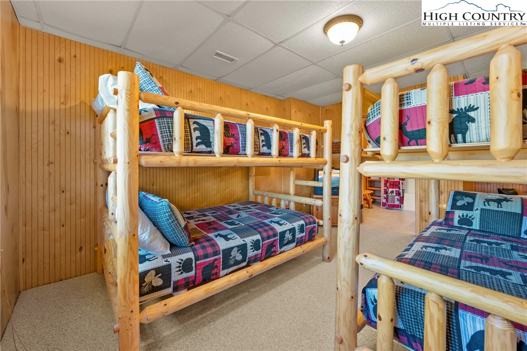Image number 2 for the current listing