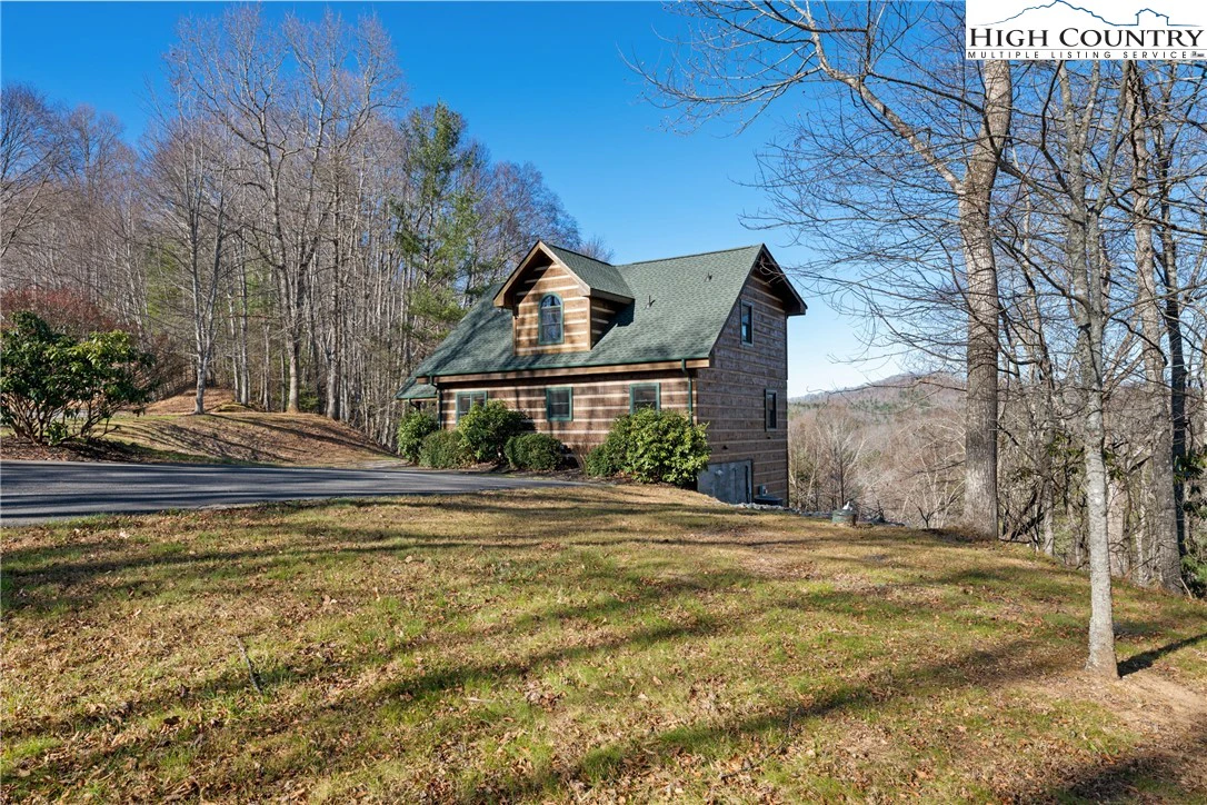 Image number 15 for the current listing