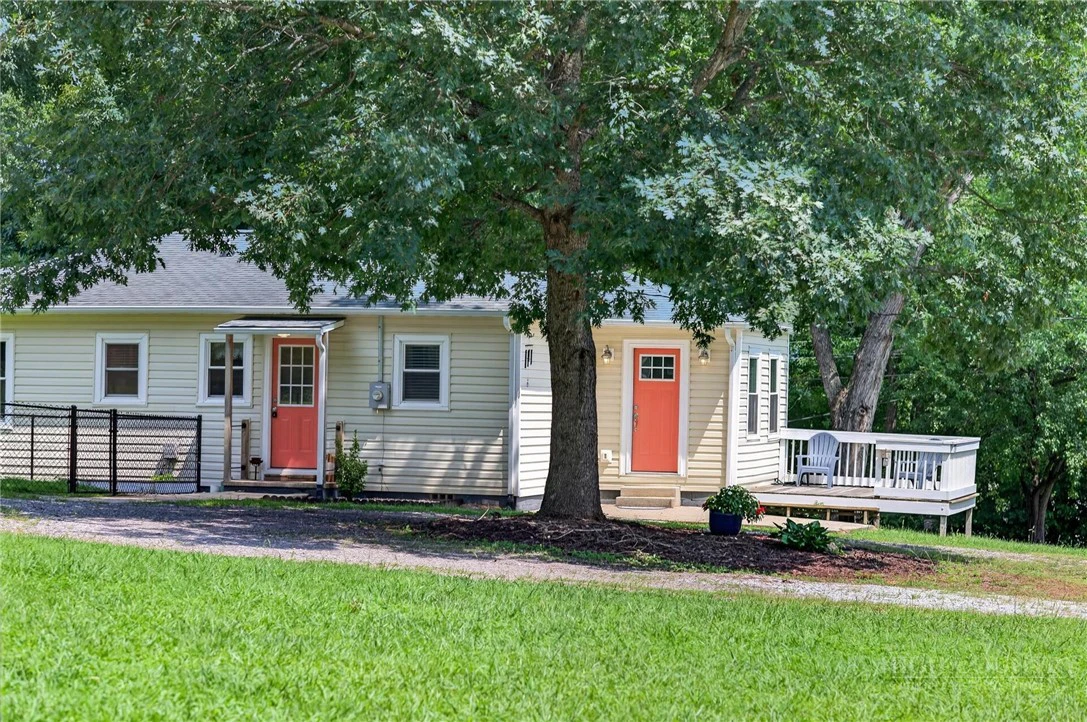 Image number 8 for the current listing