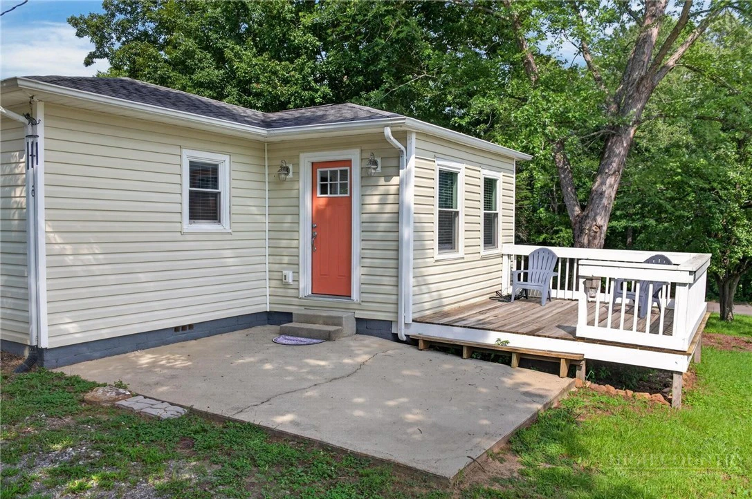 Image number 9 for the current listing