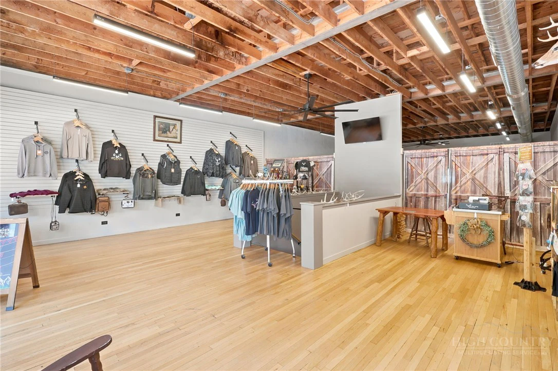 Image number 5 for the current listing