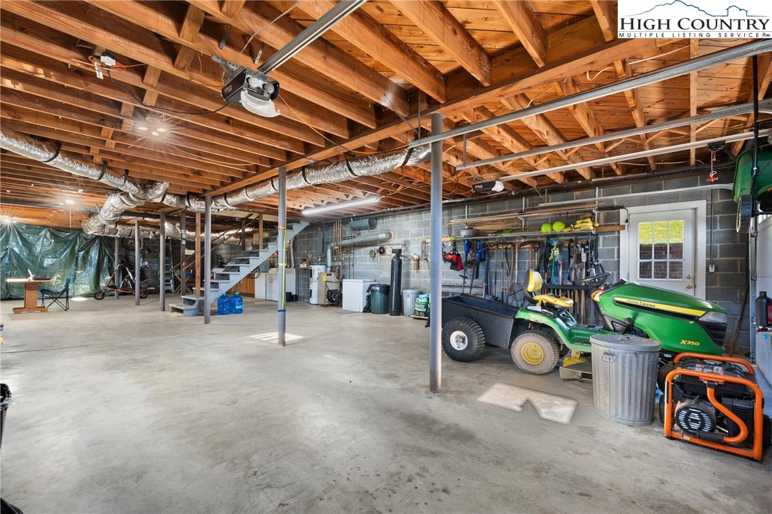 Image number 8 for the current listing