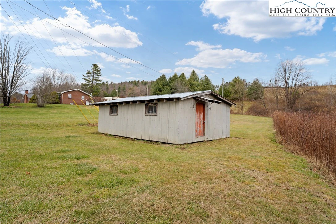 Image number 13 for the current listing