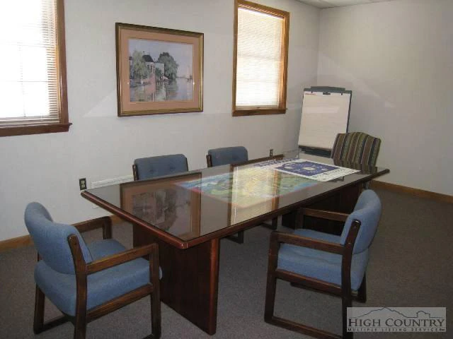 Image number 6 for the current listing