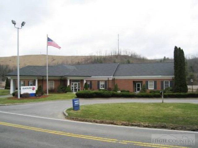 Image number 21 for the current listing