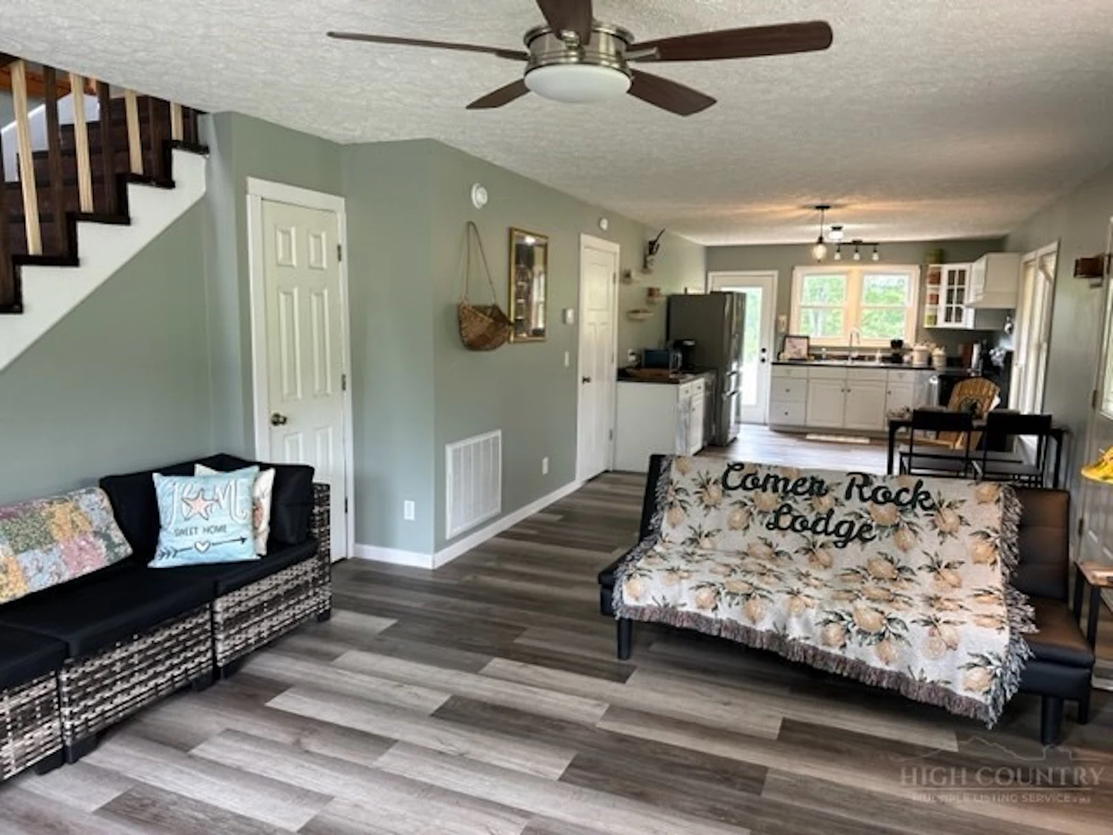 Image number 7 for the current listing