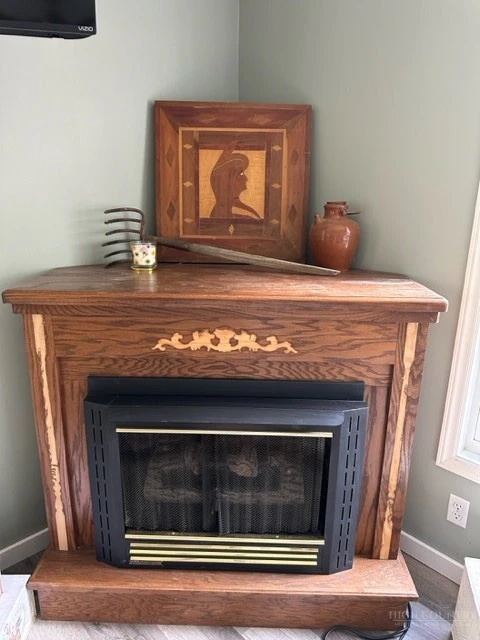 Image number 11 for the current listing