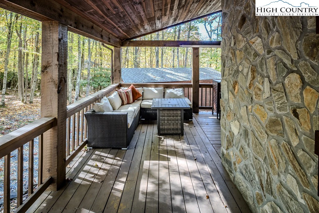 Image number 7 for the current listing