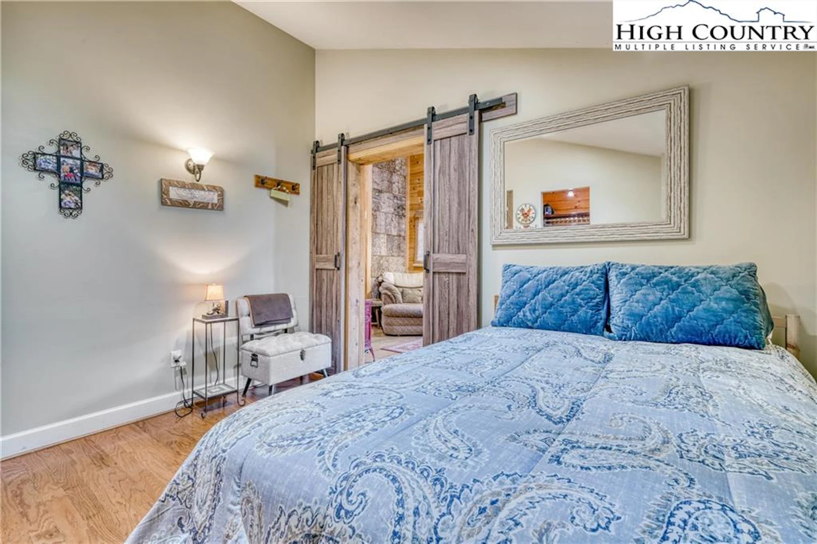 Image number 12 for the current listing