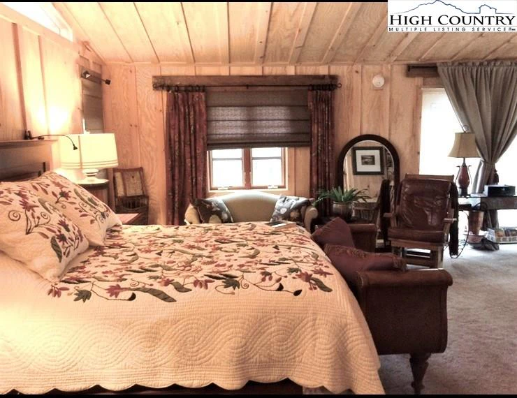 Image number 15 for the current listing