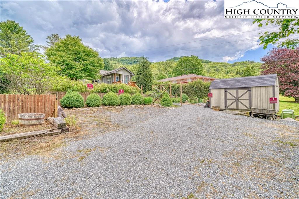 Image number 22 for the current listing