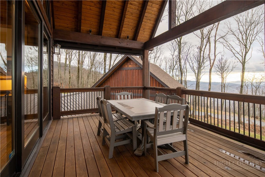 Image number 13 for the current listing