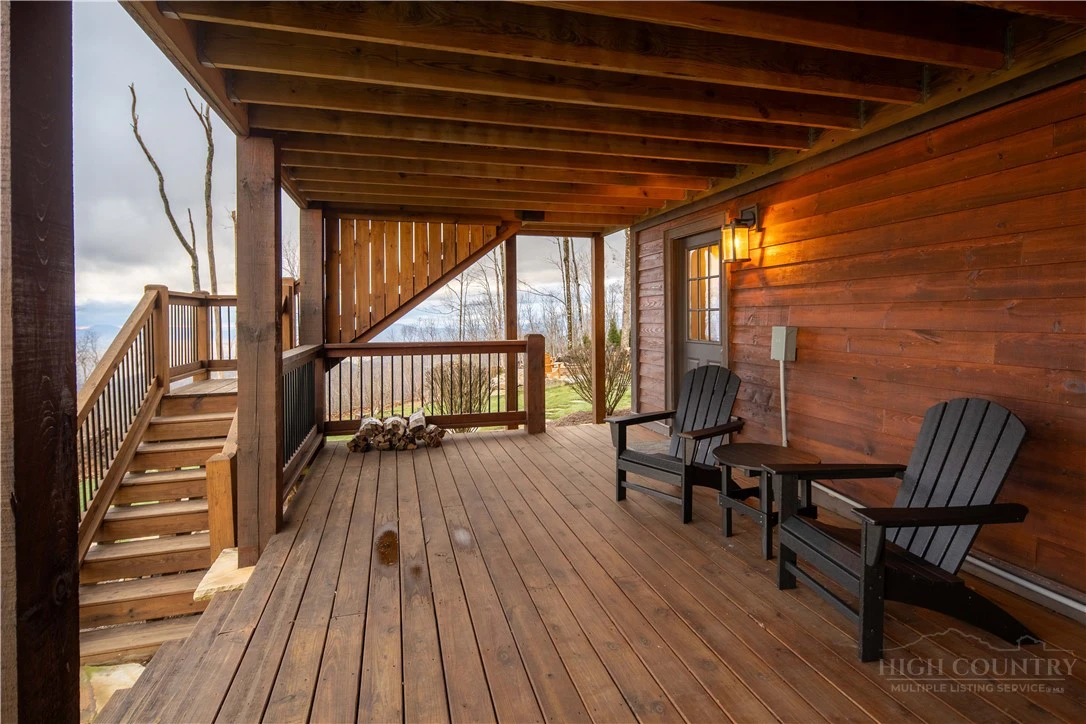 Image number 17 for the current listing