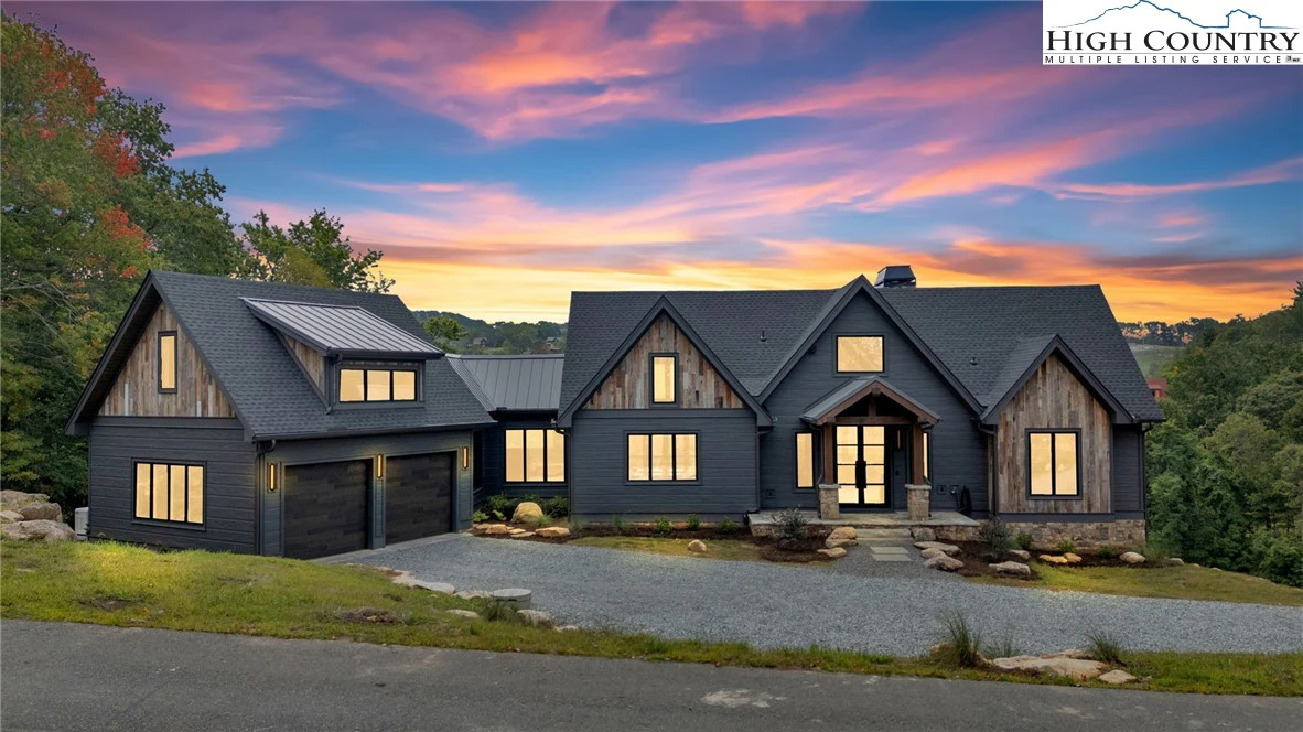 Image number 1 for the current listing