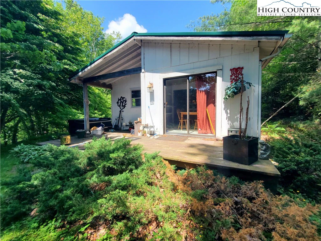 Image number 11 for the current listing
