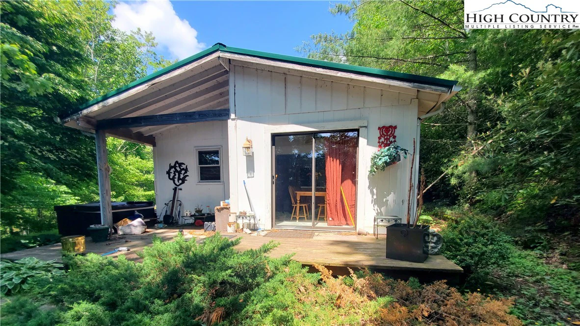 Image number 12 for the current listing